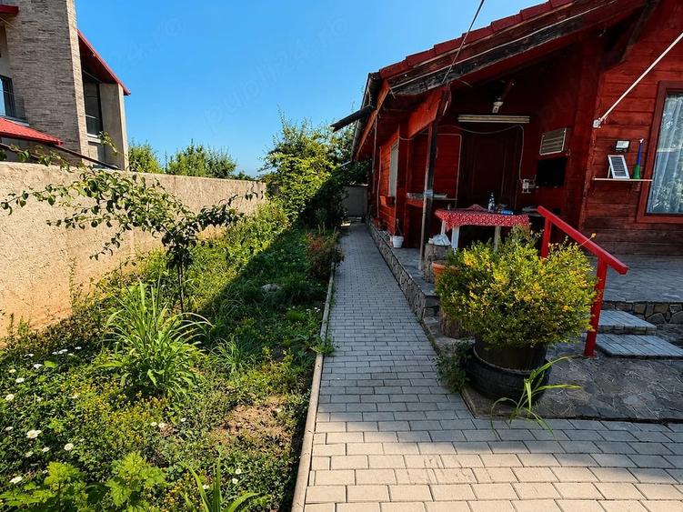 Casă cu 5 camere cu Teren 541 Mp în Românești
