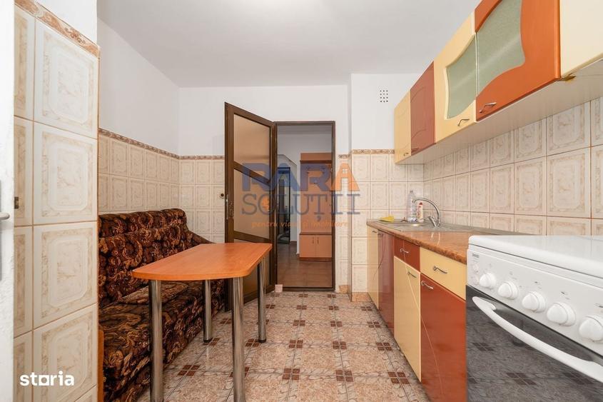 Apartament cu 3 camere decomandat în Românești