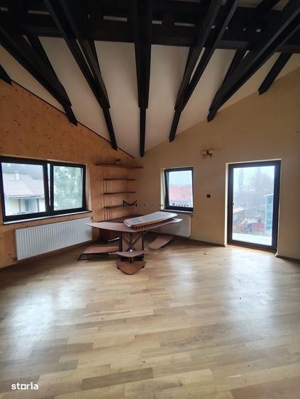 Casă cu 4 camere în Carierei