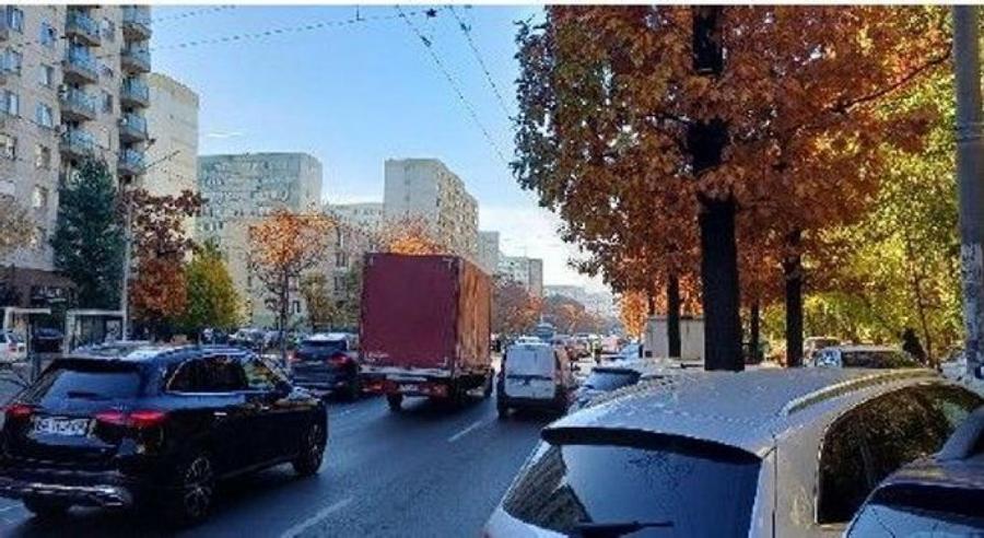 Apartament cu 2 camere decomandat în Colentina