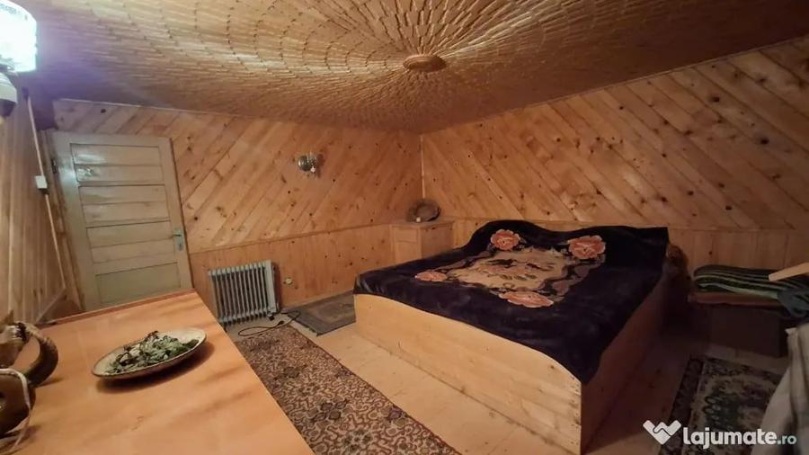 Apartament cu 4 camere în Lepșa