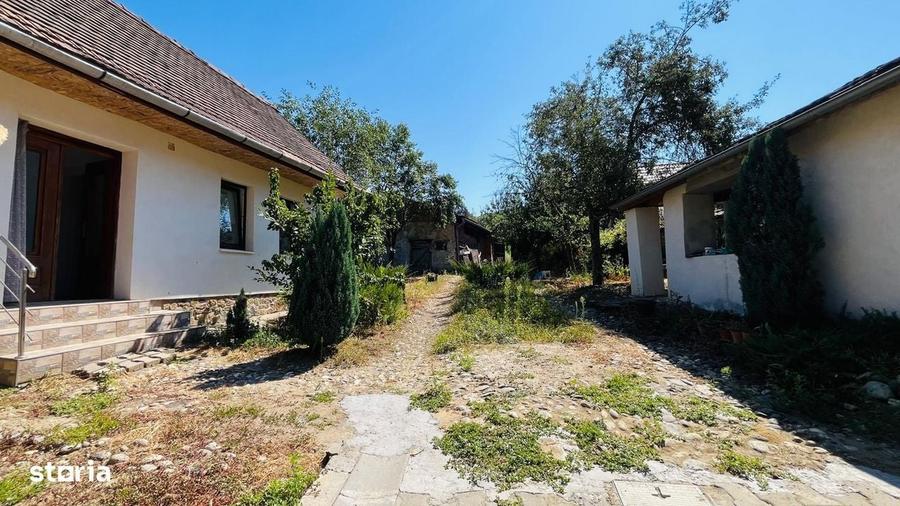 Casă cu 2 camere în Central