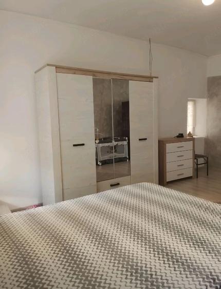Casă cu Teren 1075 Mp în Central