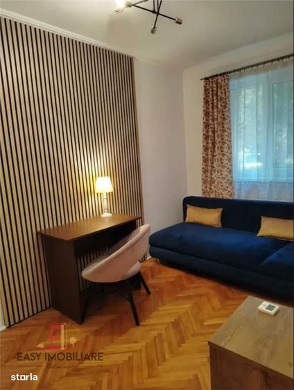 Apartament cu 3 camere decomandat în Vulcan