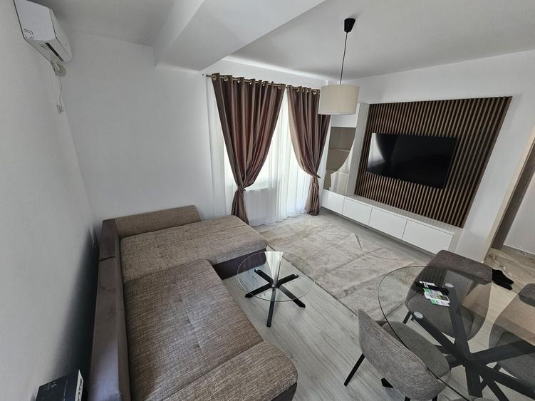 Apartament cu 2 camere decomandat în Roșu