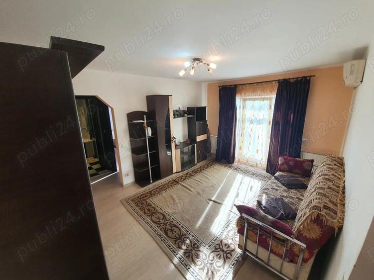 Proprietar Etaj 3 Apartament 2 camere,centrala proprie, mobilat utilat - 2