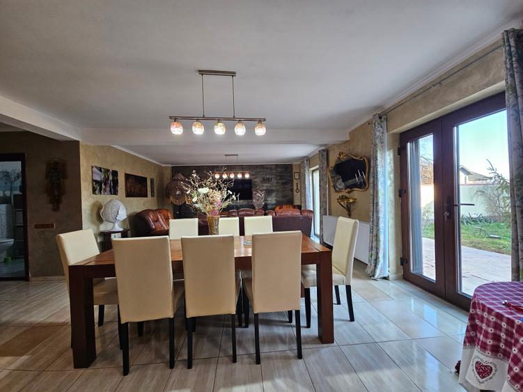 Casa de Vanzare P+1 In Agigea Teren 400mp Garaj - 3