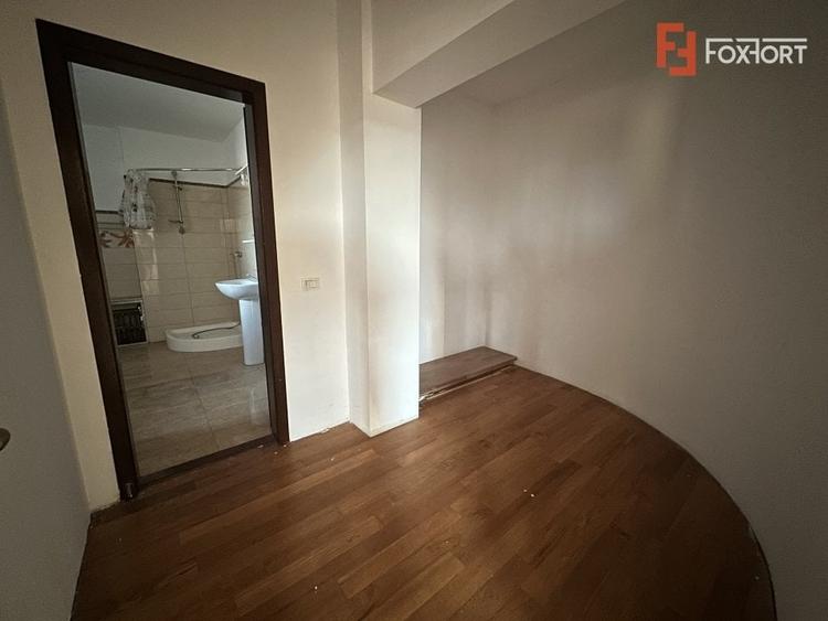 Casa individuala cu 10 camere si piscina, in Dumbravita - ID V5614 - 9