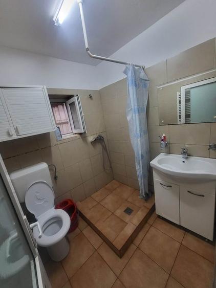 Casa la curte de inchiriat!!!(300m) - 5