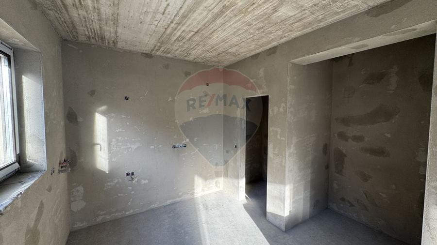 Casa noua de vanzare in zona Parcul Mare (Regina Maria)-semifinisata - 4