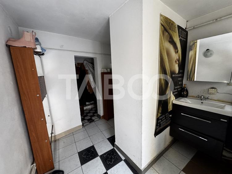 Spatiu comercial de inchiriat la casa 70 mpu la strada Cristian Sibiu - 7