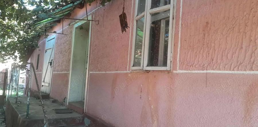 Casa de vanzare! Citeste descrierea! - 2