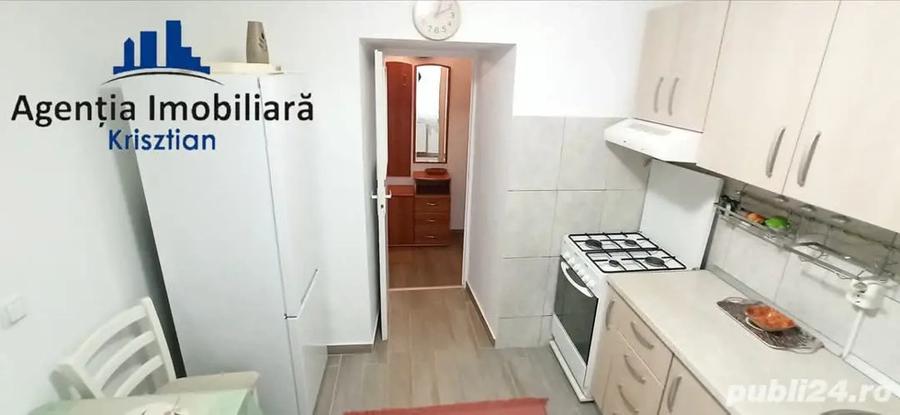 Apartament de vanzare cu 2 camere - zona Micro 16 - 6