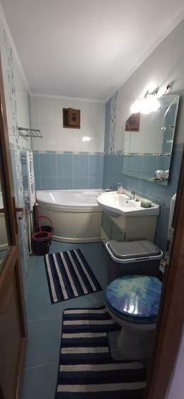 Inchiriez apartament 3 cam decomandat, - 8