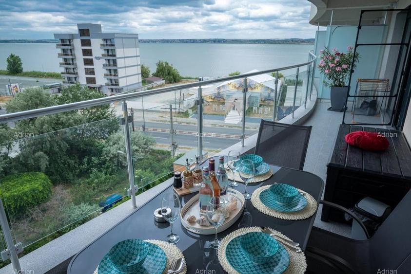 Studio  cu vedere frontala catre lac si mare - 1