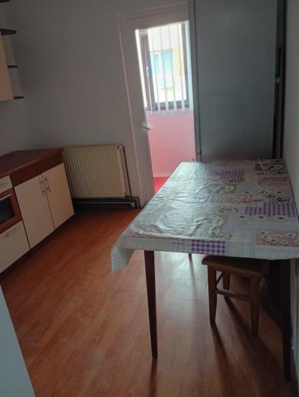 Apartament cu 2 camere în Romanești