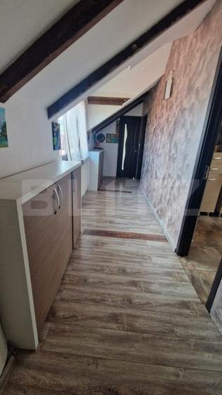 Casa 5 camere, Sacele , panouri solare 6kw,  terasa , 835 mp teren - 1