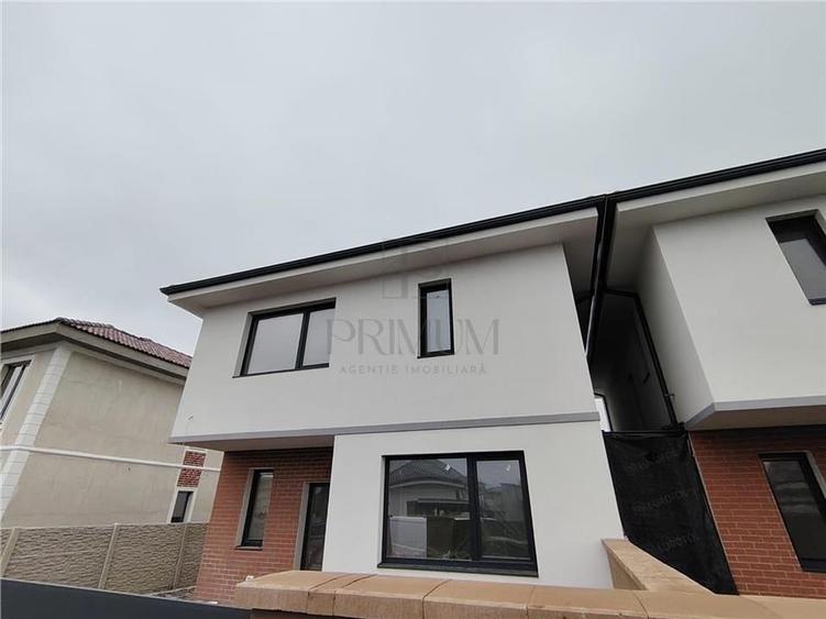 Duplex 5 camere - despartit prin camera tehnica - langa 4 benzi - 4