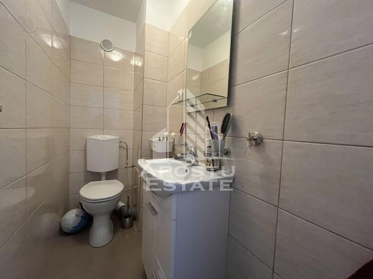 Apartament cu 3 camere, 2 bai,etajul 1, centrala ,renovat... - 2