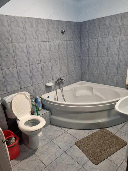 Apartament de vanzare - 3