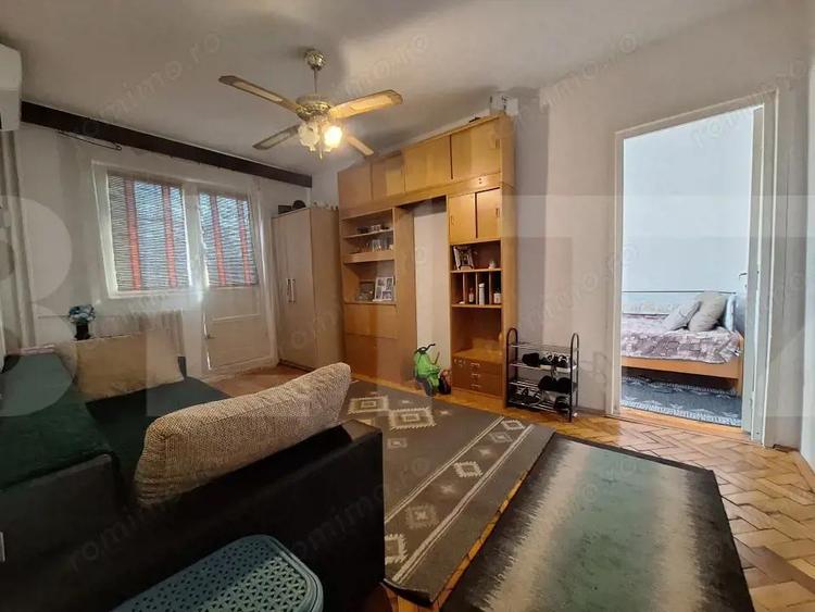 Apartamet de vanzare, cu 3 camere, 46 mp, zona Sagului-SHOPPING CITY - 9