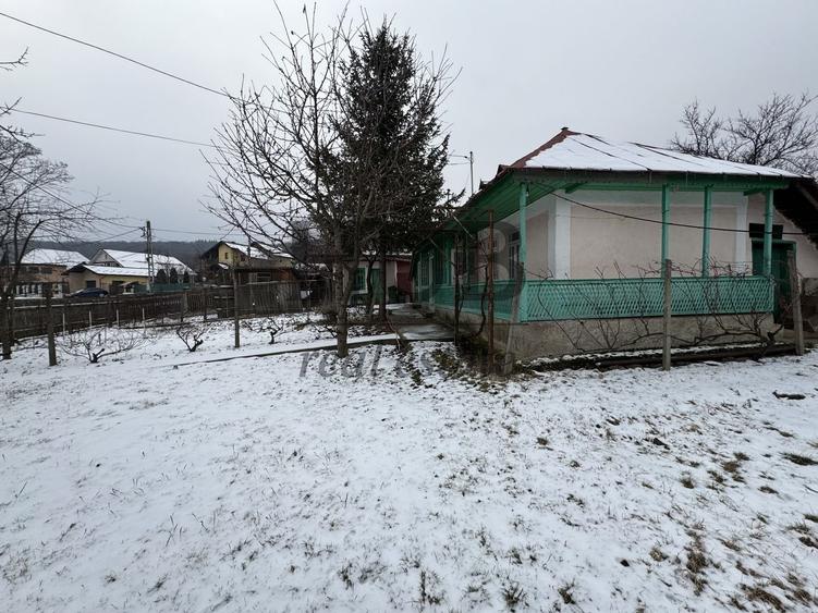 casa batraneasca situata in Hemeius - de vanzare - 3