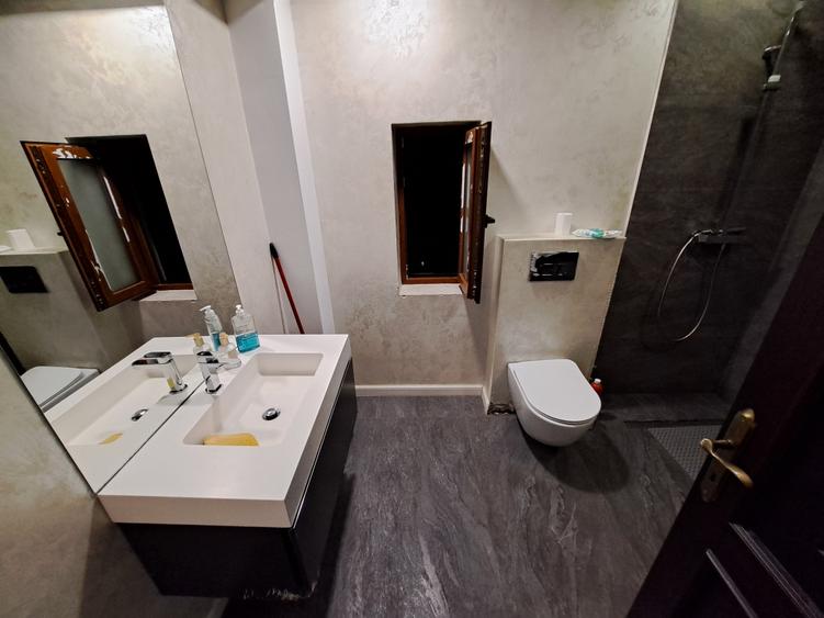 APARTAMENT 5 CAMERE CU SCARA INTERIOARA IN VILA - ANVELOPATA TERMIC ANUL CURENT - 55