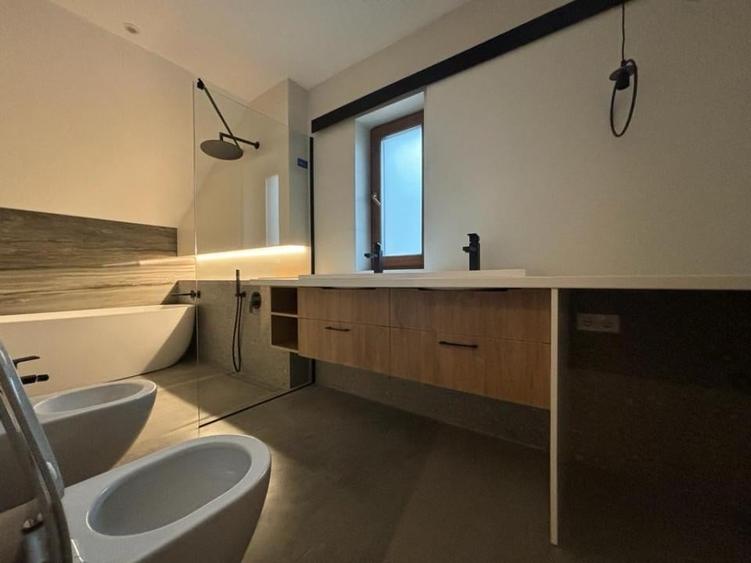 ZONA TBC vila P+2 230mp cu teren de aprox. 6ari! - 24