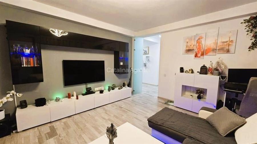 Apartament modern, 2 camere + loc de parcare privat, Sanpetru