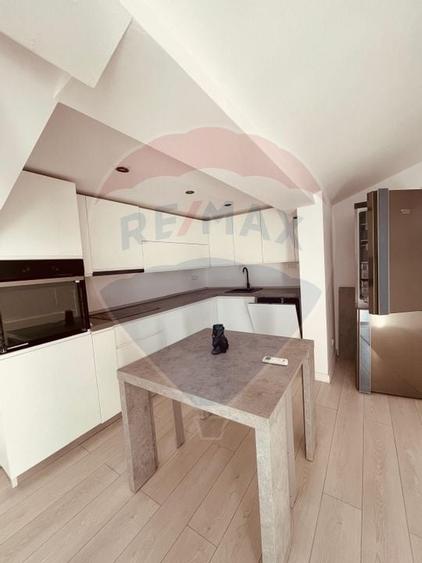 Casa / Vila cu 4 camere de vanzare in zona Calea Calarasilor - 4