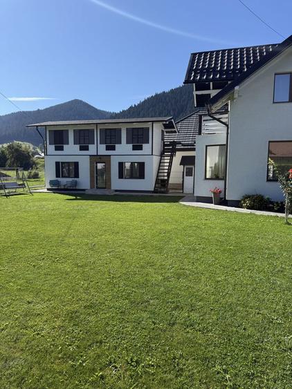 Casa spatioasa cu gradina si anexa situata intr-o zona linistita - 16