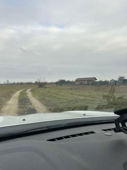 Teren de vanzare sau inchiriere,2400 mp - 6