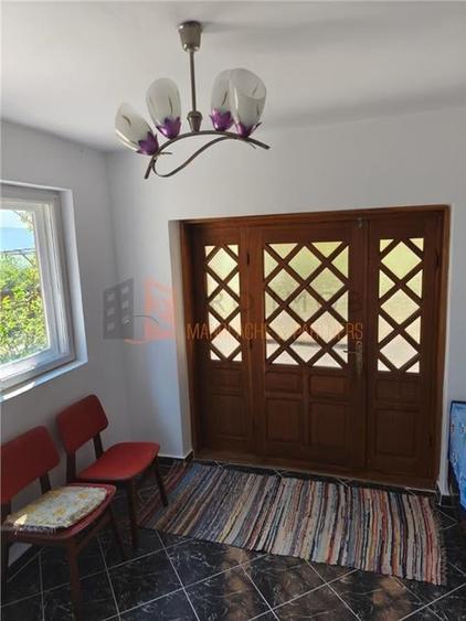 Casă individuală cu 6 camere cu Teren 1717 Mp în Lunca Frumoasă
