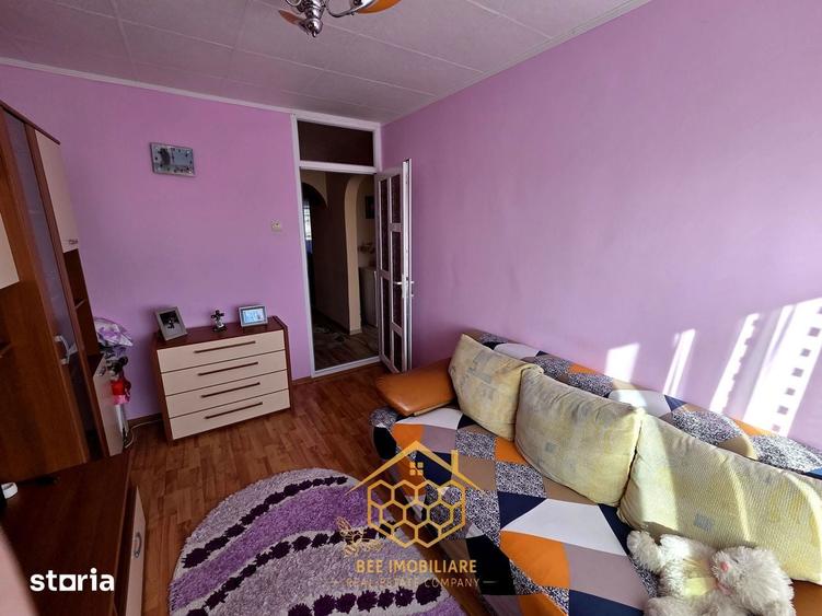 Apartament cu 3 camere in zona centrala - Filiasi - 14