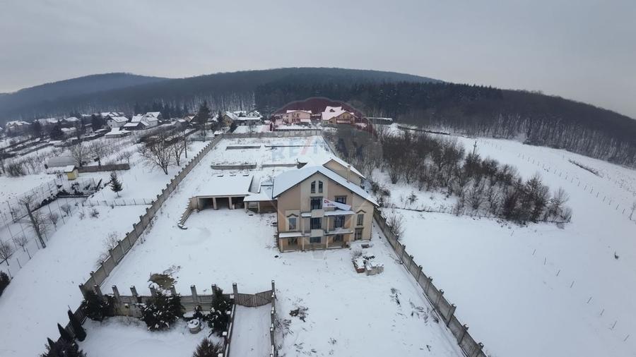 Oportunitate de investiție în apropierea noului spital din Livezeni - 1