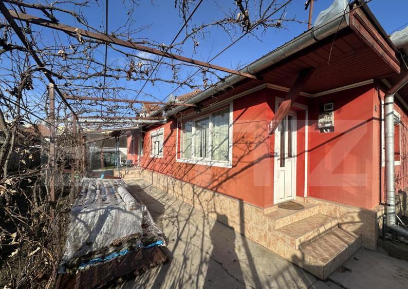 Casa pe un nivel, 3 camere, curte + anexe, ideala pentru p - 1