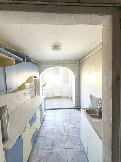 Apartament 3 camere de vanzare Galati micro 16 - 4