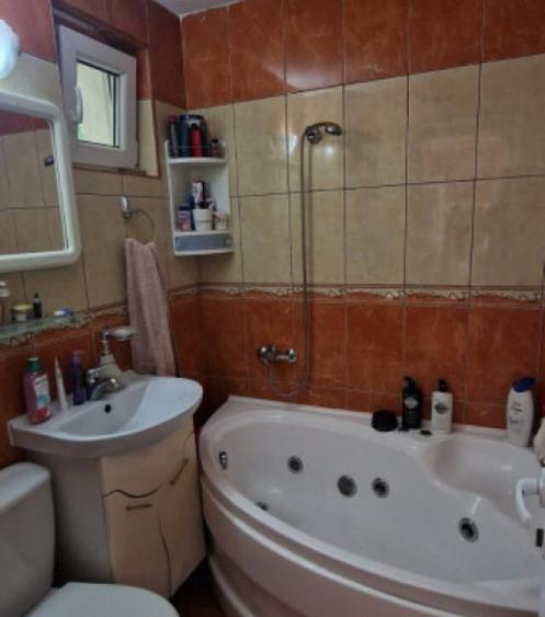 Apartament semidecomandat cu 2 camere, etaj1/4, Vaslui zona - 2