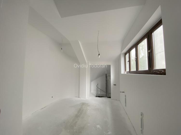 **? Spațiu Comercial Elegant în Vilă Interbelică – Dorobanți! ?** **? Spațiu Comercial Elegant în Vilă Interbelică – Dorobanți! ?**