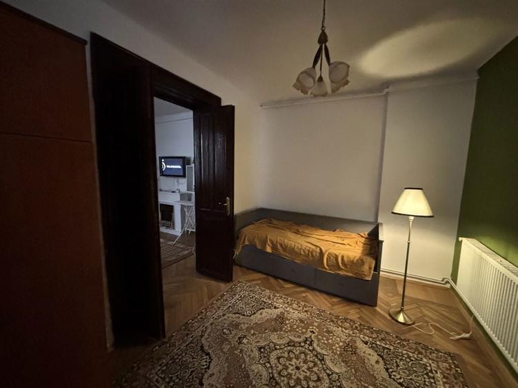 Parcul Carol - PROPRIETAR vand apartament 2 camere spatios - 3