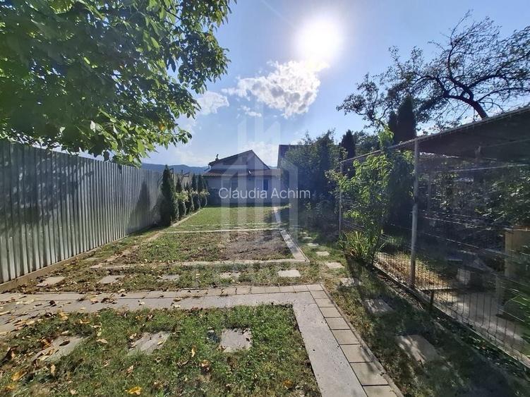 De vânzare casă în Orlat, cu teren generos de 2200 mp și panoramă deosebită!