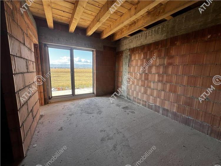 Duplex cu 4 camere cu Canalizare în Șura Mică