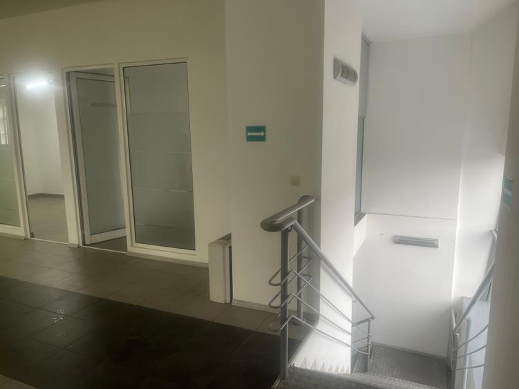 Reducere 10%!!! Proprietar - vand spatiu comercial Piatra Neamt, 840 mp - 11