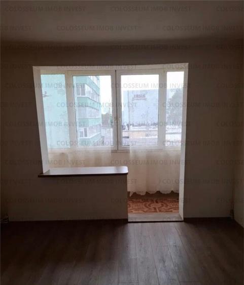 Apartament 4 camere, decomandat - zona Noua - 8