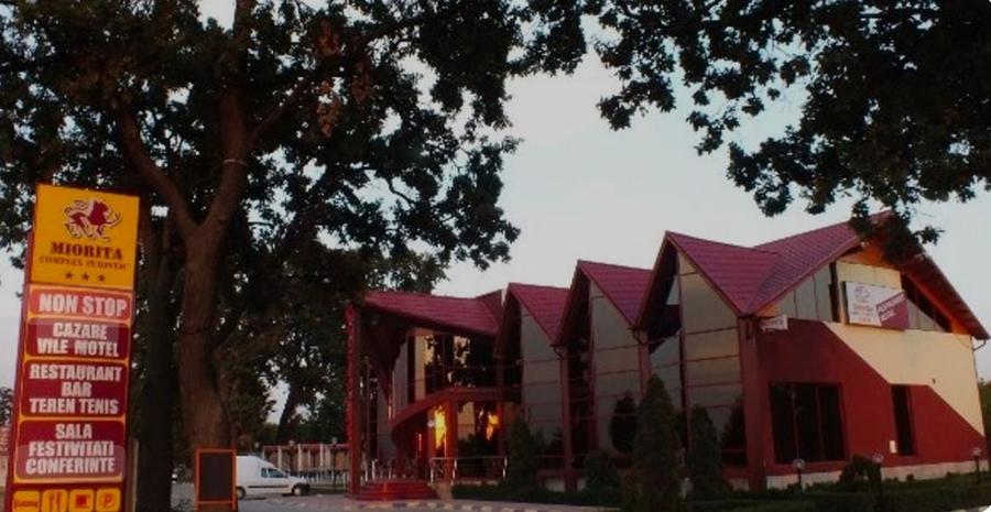 Complex Miorita -de  vanzare - Evenimente || Cazare || Relaxare || - 3
