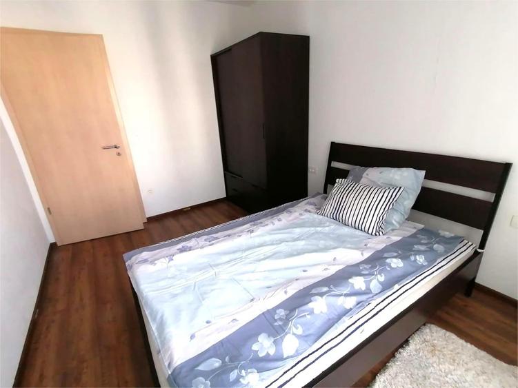 Apartament  cu doua camere si loc parcare zona Coresi - 3