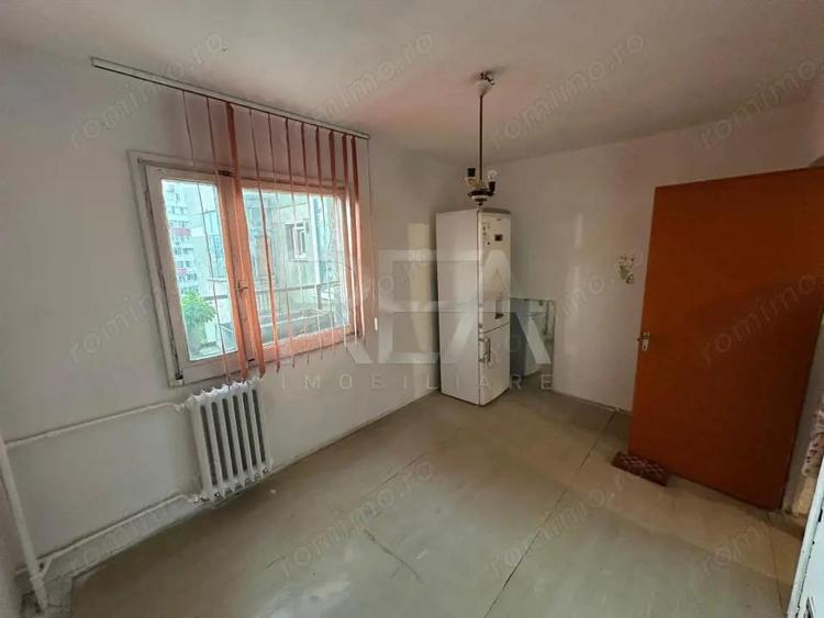 Apartament 2 Camere , Etaj Intermediar , Zona Alexandru Obregia - 5