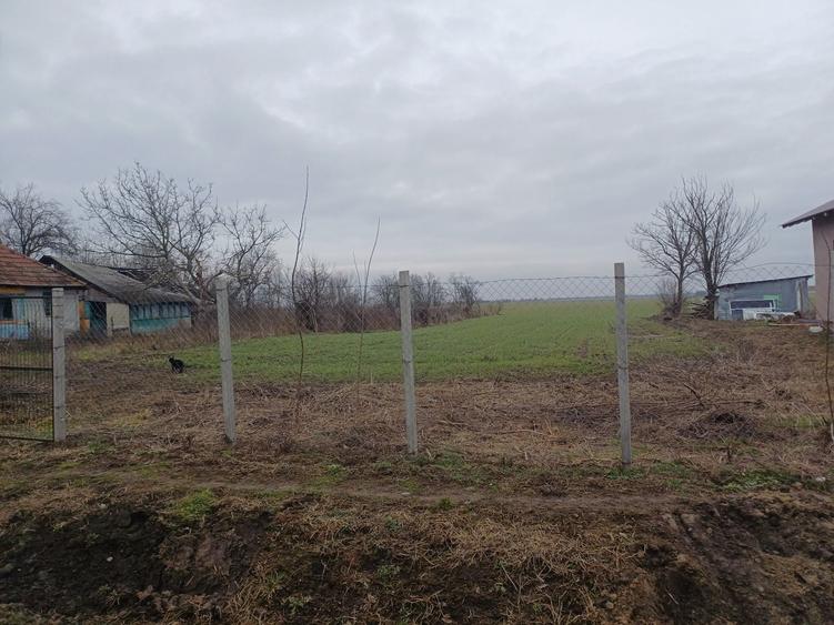 Vand teren intravilan si extravilan - 4