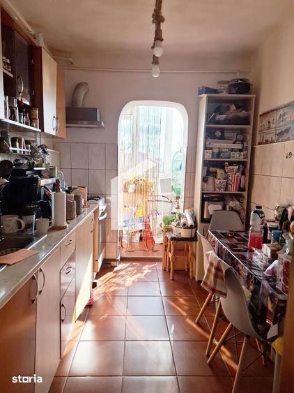 Apartament cu 3 camere, decomandat, zona Paltinis - 3