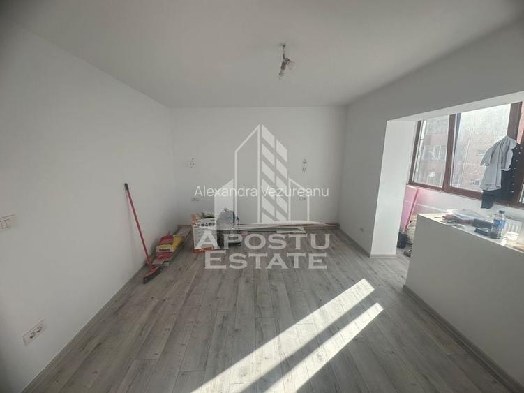 Apartament cu 1 camera, decomandat, centrala proprie, etaj intermediar